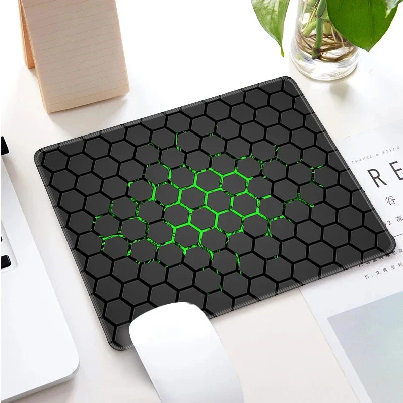 Podkładka pod mysz z motywem g – Gaming Keyboard Mini recenzja i cena