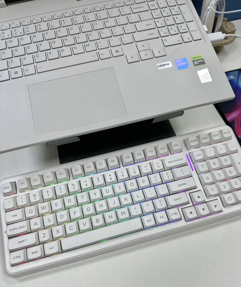 MCHOSE K99 V3 Konfigurowalna K – Gaming Keyboard Mechanical Wireless recenzja i cena